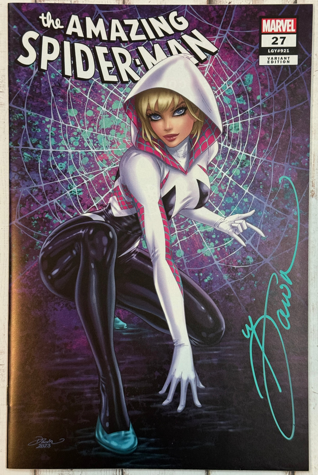 Amazing Spider-Man #27 Dawn McTeigue exclusive limited to 3,000 signed by Dawn McTeigue