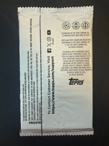 Topps Chrome Logofractor UCC 2025 Football Base Pack (5 cards per pack)