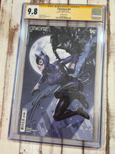 Load image into Gallery viewer, CGC SS 9.8 Catwoman #62 signed by Inhyuk Lee
