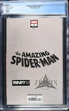 Load image into Gallery viewer, CGC 9.8 Amazing Spider-Man #1 Peach Momoko Denver Fan Expo exclusive limited to 1999 copies

