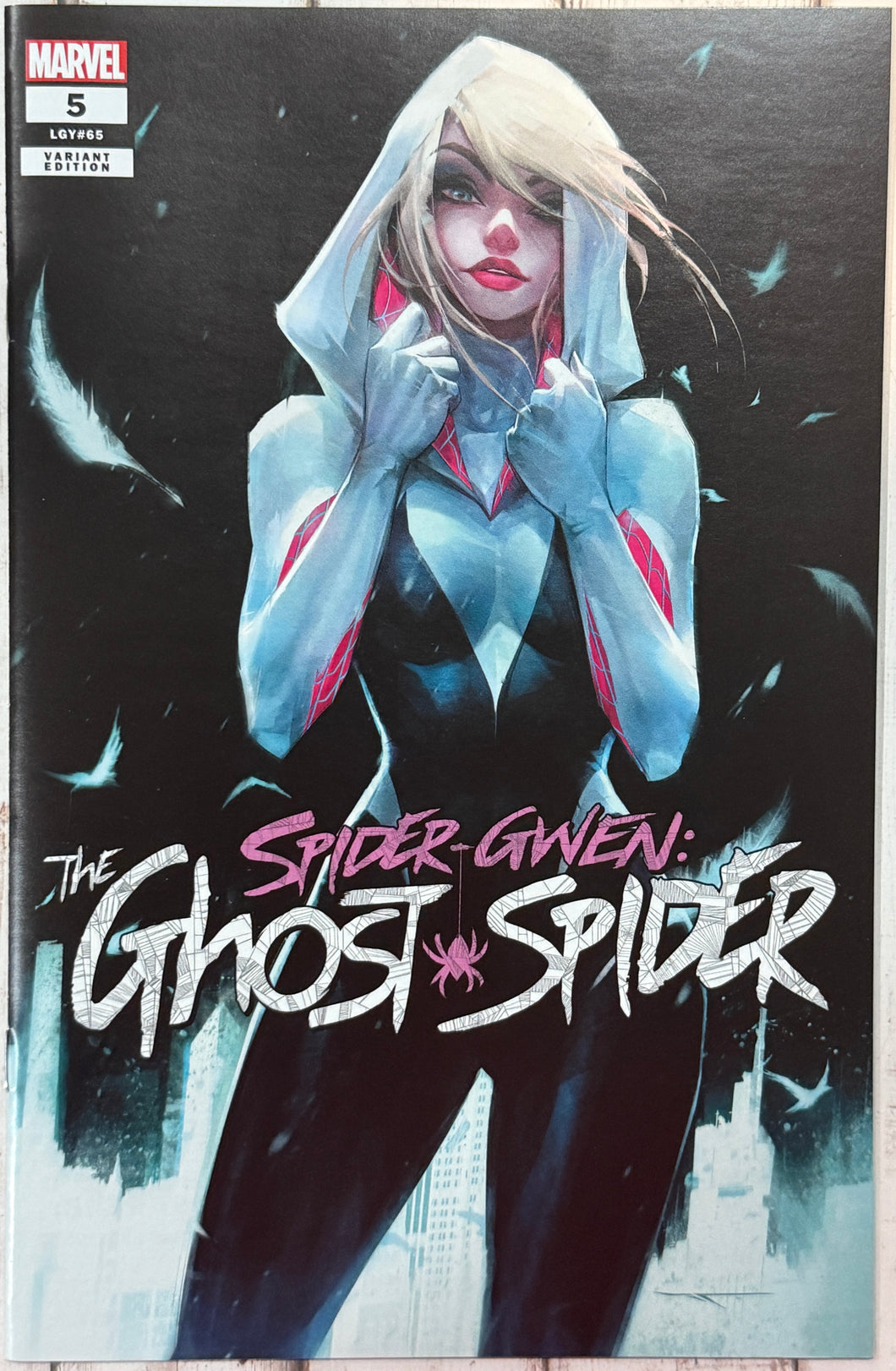 Spider-Gwen The Ghost Spider #5 Ivan Tao Exclusive limited to 3,000