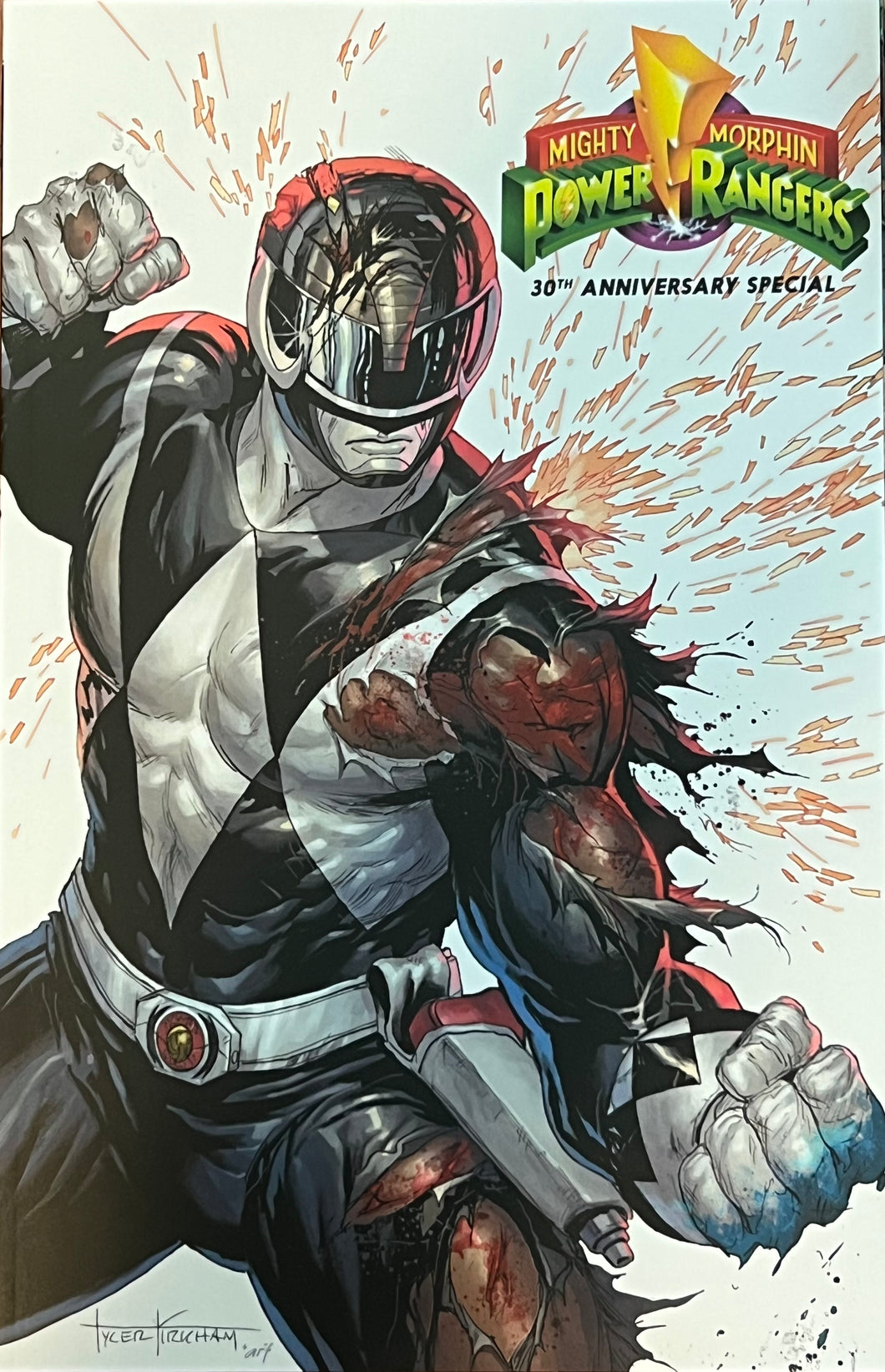 Mighty Morphin Power Rangers #1 (30th anniversary special) Tyler Kirkham Battle Damage exclusive variant limited to 500