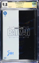 Load image into Gallery viewer, CGC x JSA 9.8 Absolute Batman #21 Seth Mann exclusive limited to 1,000 signed by Seth Mann
