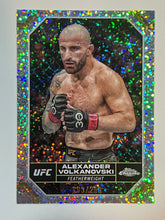 Load image into Gallery viewer, 2024 Topps Chrome UFC Alexander Volkanovski Speckle Refractor Parallel #193/299
