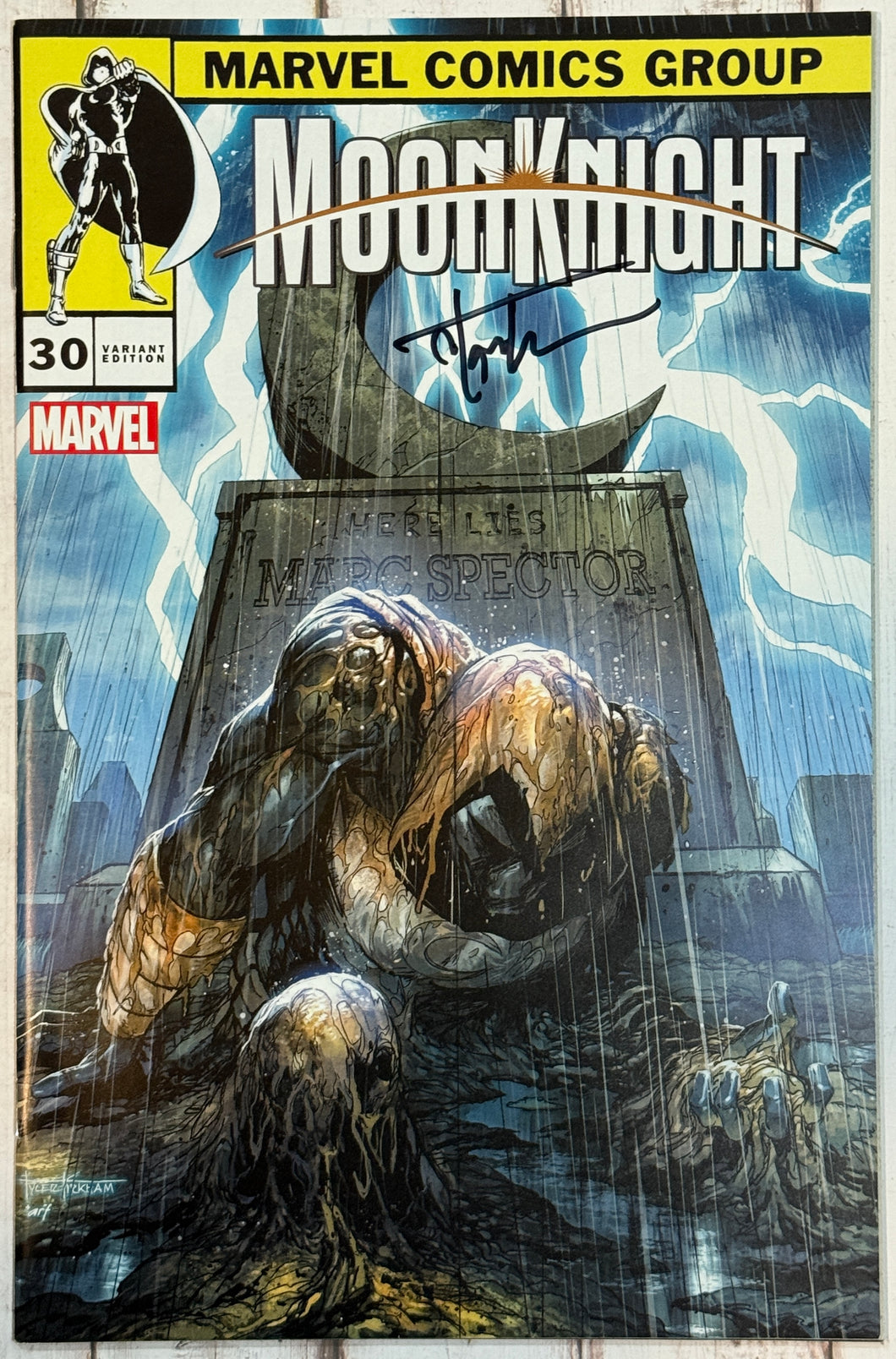 Moon Knight #30 Tyler Kirkham Exclusive limited to 3,000 copies signed by Tyler Kirkham