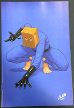 Load image into Gallery viewer, Amazing Spider-Man #33 (2026) Incentive 1:50 David Nakayama Variant

