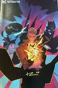 Batman : Urban Legends #14 (Kim Jacinto variant) signed by Ryan Cady