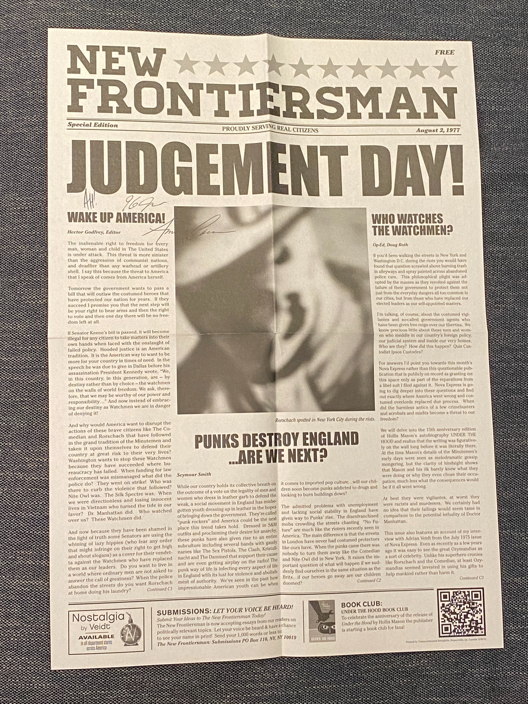 New Frontiersman Newspaper (Before Watchmen) – Promotional paper signed by Amanda Conner, Adam Hughes & J G Jones.