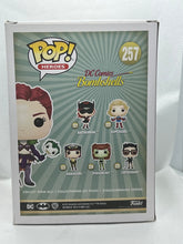 Load image into Gallery viewer, Duela Dent 257 DC Bombshells Hot Topic Exclusive Funko Pop
