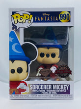 Load image into Gallery viewer, Sorcerer Mickey 990 Diamond Collection Special Edition (Funko shop exclusive) Funko Pop
